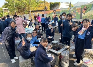 a47df8e9-1c98-4e8a-90b5-45477079c9d3