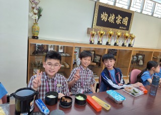 2025-06-13【圖書館領袖生×校長午宴】的美好時光